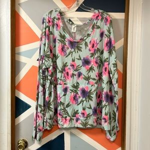 Women’s floral sweatshirt